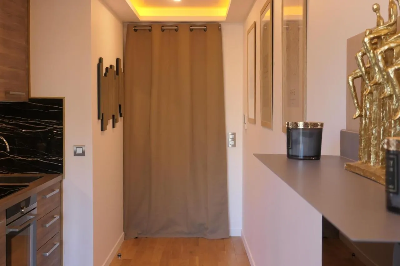 Апартаменты Luxury Studio Daumesnil Wifi & Netflix Париж